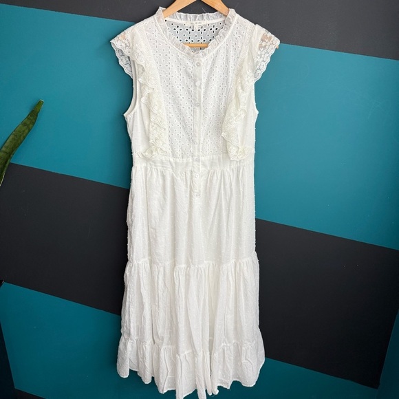 Elegant White Eyelet Midi Dress - Picture 1 of 13